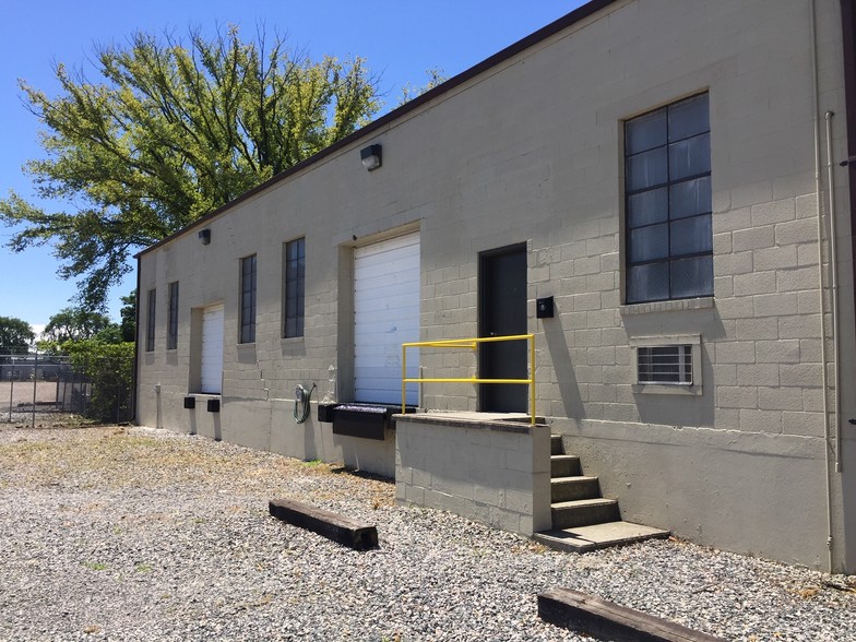 Primary Photo Of 1408 Gordon Ave, Richmond Warehouse For Lease