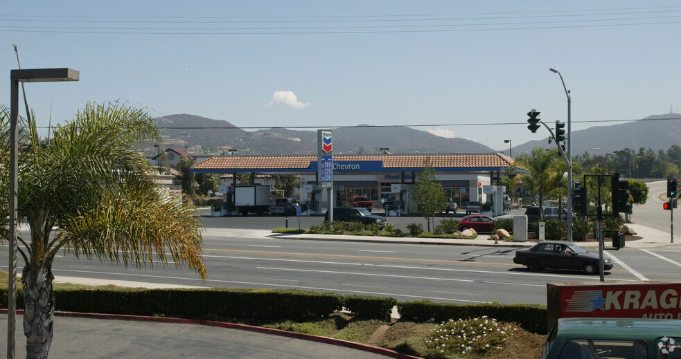 More Photos Of 1211 E Vista Way, Vista Service Station For Lease