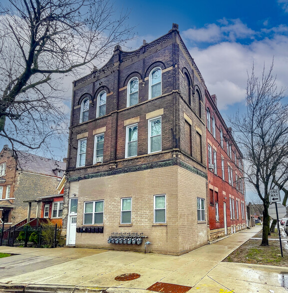 Primary Photo Of 2400 S Troy St, Chicago Apartments For Sale