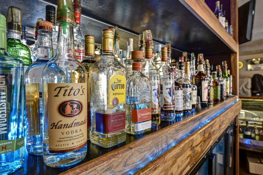 More Photos Of 231 Main St, Canon City Restaurant For Lease