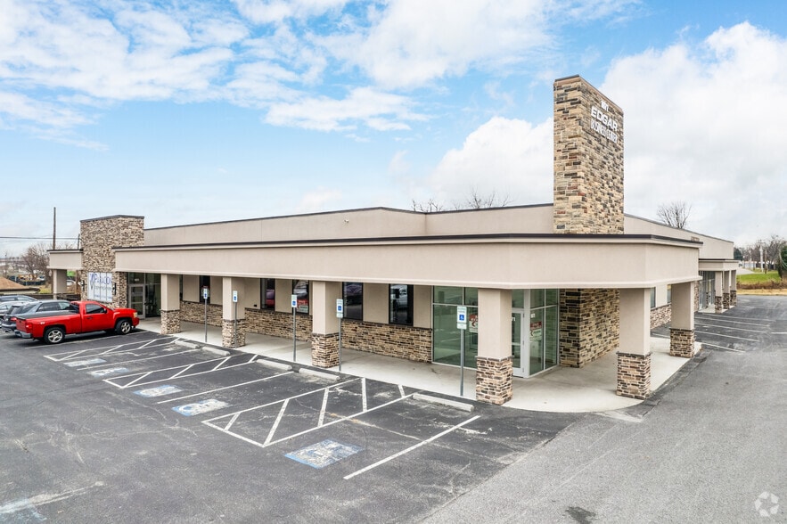 Primary Photo Of 1071 Edgar St, York Storefront Retail Office For Sale