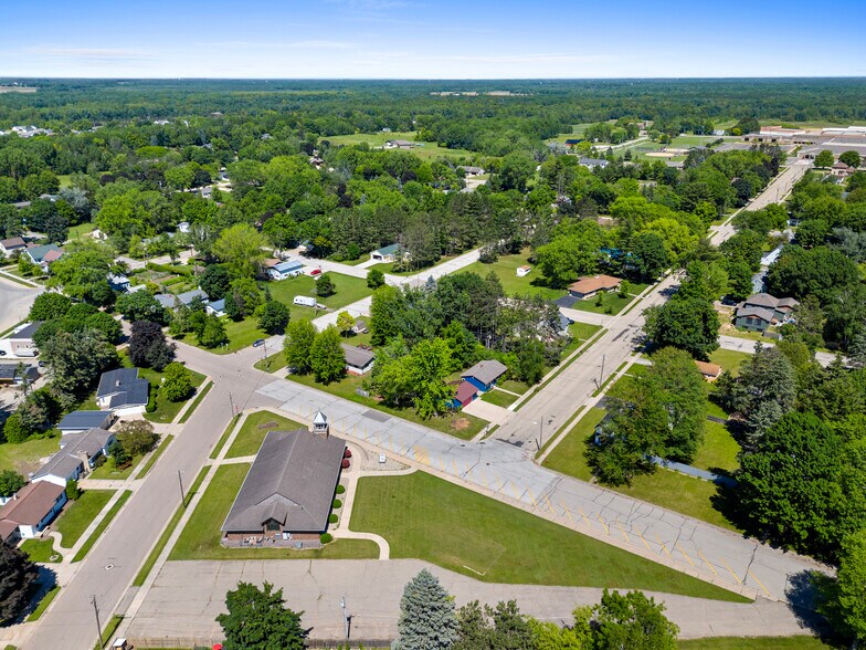 More Photos Of 301 S Chestnut Ave, Oconto Falls Religious Facility For Sale