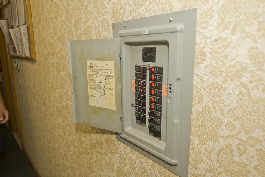 More Photos Of 62 westfield St, West Springfield Office For Sale