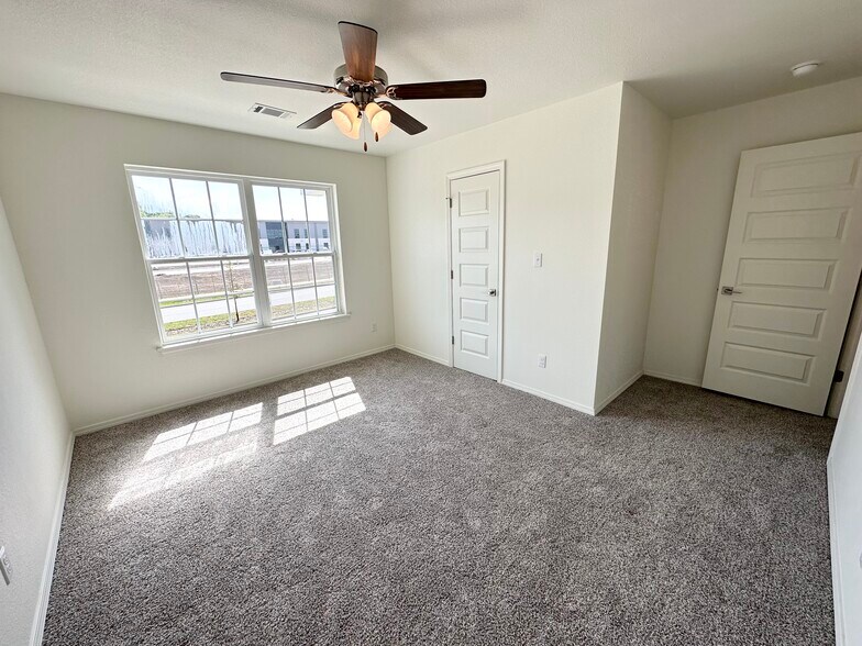 More Photos Of 4223 W Santa Fe St, Fayetteville Multifamily For Sale