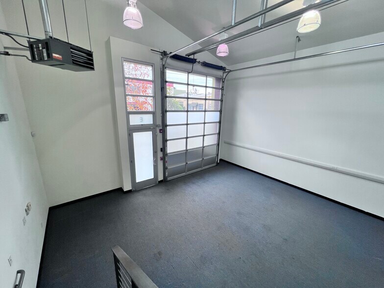 More Photos Of 2332 4th St, Berkeley Warehouse For Lease