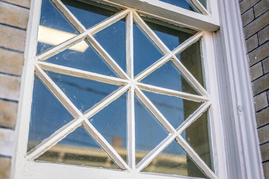 More Photos Of 12 Middlebrook Ave, Staunton Restaurant For Lease