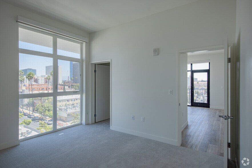 More Photos Of 801 S Berendo St, Los Angeles Apartments For Lease