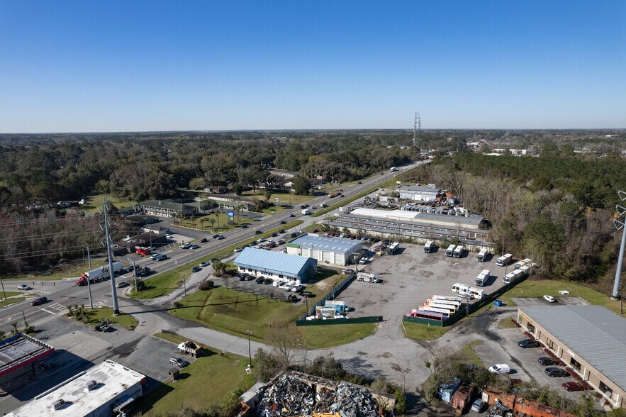 More Photos Of 3920 Ogeechee Rd, Savannah Service For Sale