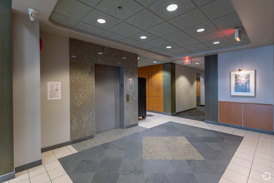 More Photos Of 13353 Commerce Pky, Richmond Office For Lease