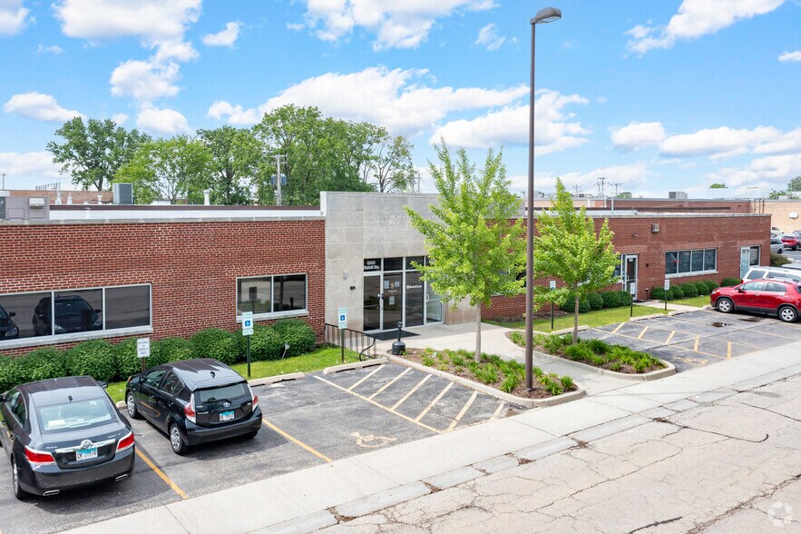 More Photos Of 3401 Madison St, Skokie Warehouse For Sale