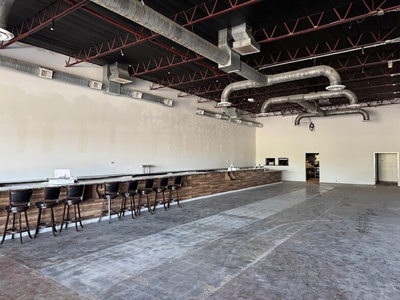 More Photos Of 7802-7830 N 12th St, Phoenix Unknown For Lease