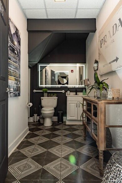 More Photos Of 1205 N Franklin St, Tampa Loft Creative Space For Lease