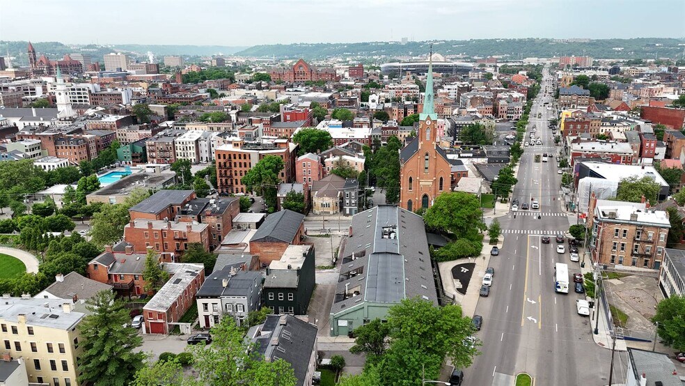 More Photos Of 1420 Sycamore St, Cincinnati Office For Sale