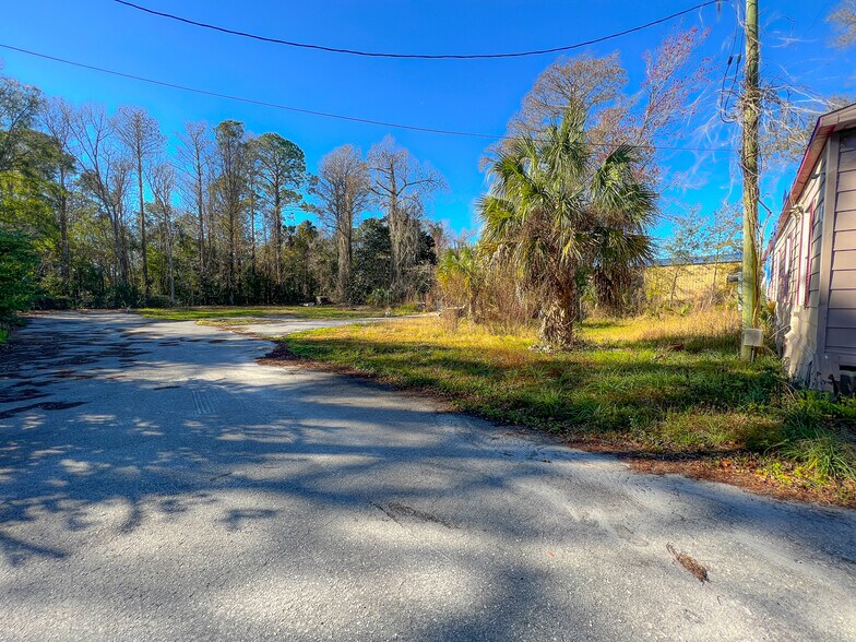 More Photos Of 8144 W Grover Cleveland Blvd, Homosassa Office For Sale