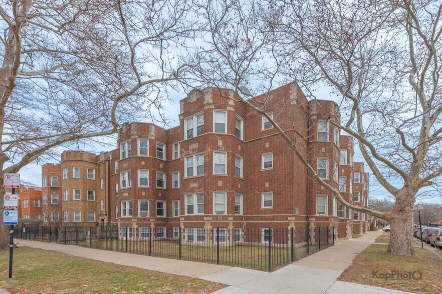 More Photos Of 2250-2258 W Rosemont Ave, Chicago Apartments For Sale