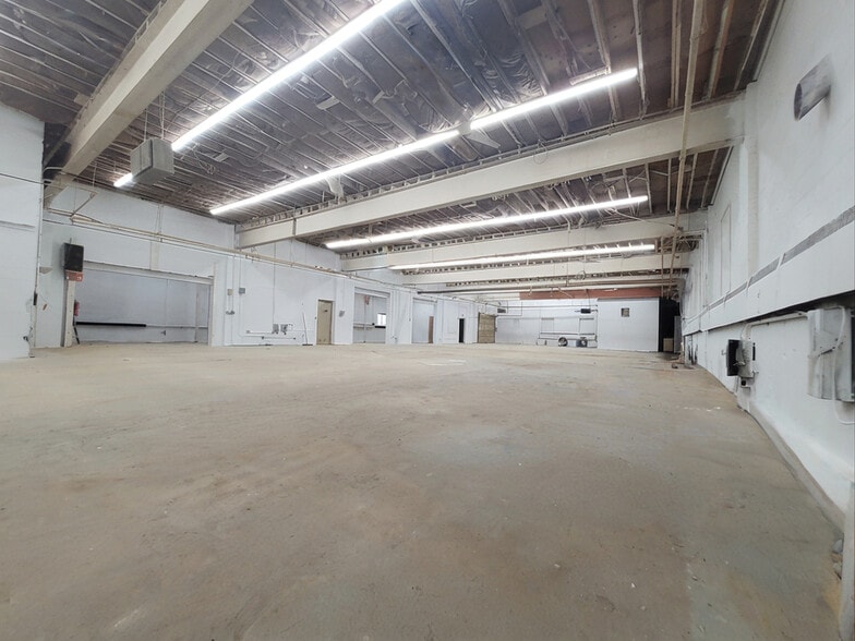 More Photos Of 141 Grove St, Meriden Manufacturing For Lease