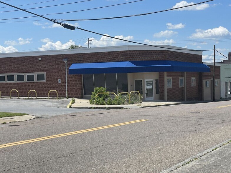 Primary Photo Of 812 Buffalo St, Johnson City Office For Lease