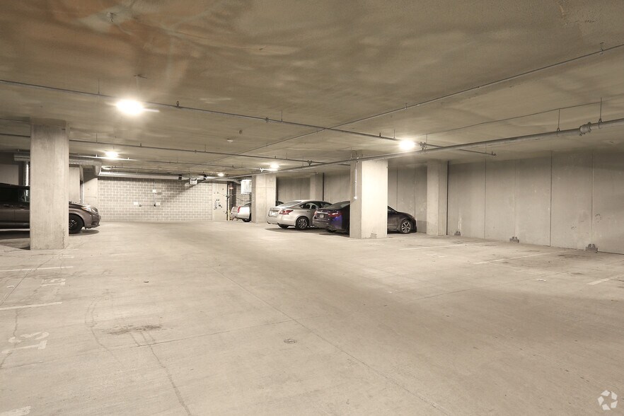 More Photos Of 365 Nicollet Mall, Minneapolis Apartments For Sale