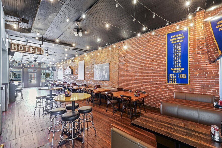 More Photos Of 125 S Market St, Paxton Specialty For Sale