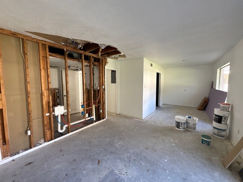 More Photos Of 3120 S Frontage Rd, Vicksburg Apartments For Sale