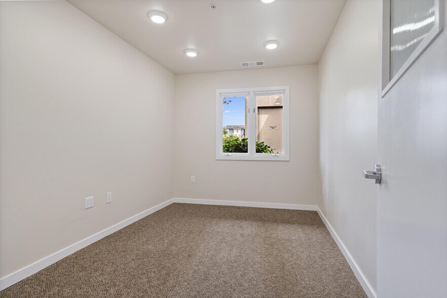 More Photos Of 680 E Cotati Ave, Rohnert Park Health Club For Lease