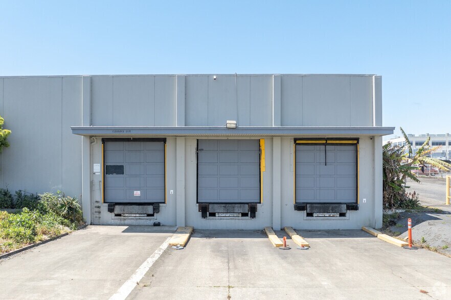 More Photos Of 27163-27211 Industrial Blvd, Hayward Warehouse For Lease