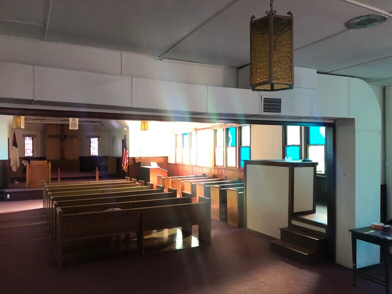 More Photos Of 23597 Manzanita, Crestline Specialty For Lease