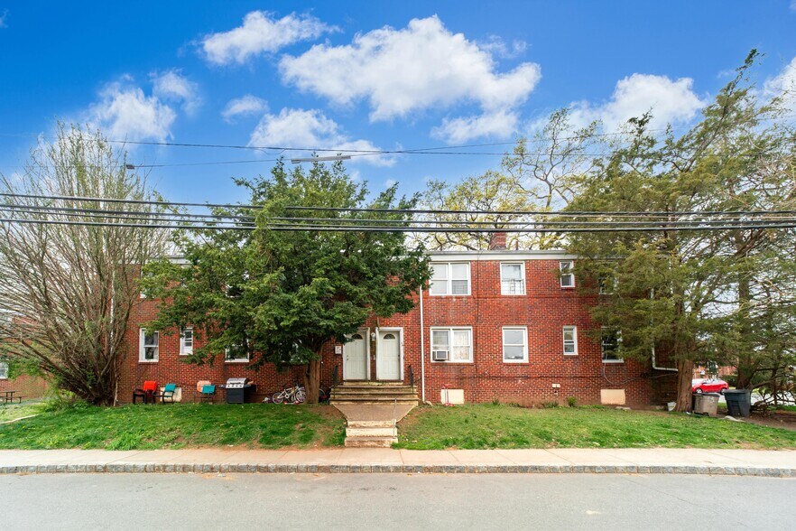 More Photos Of 13 Carpenter Terrace N, Belleville Apartments For Sale
