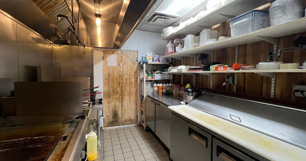 More Photos Of 1917 18th St NW, Washington Storefront Retail Residential For Sale