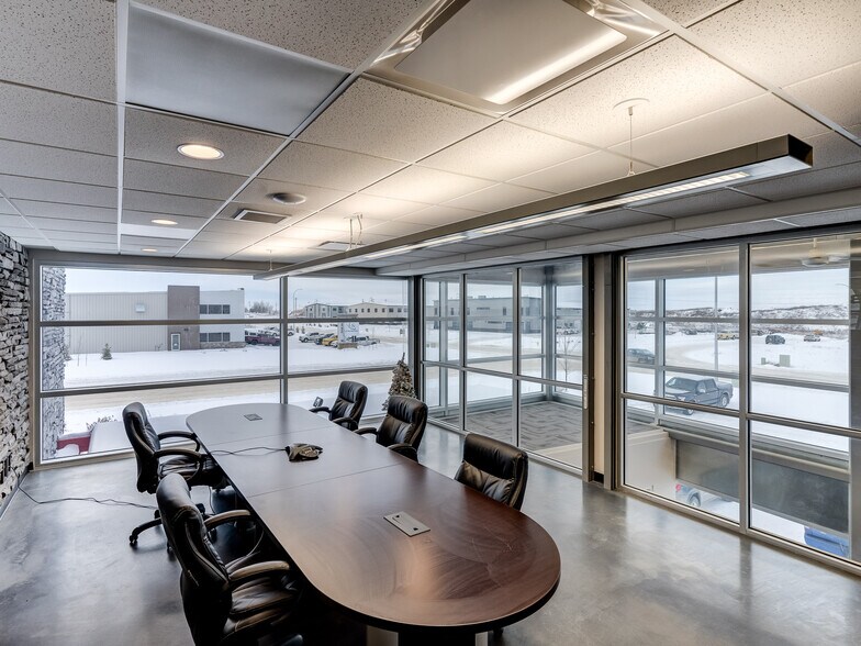 More Photos Of 7005 44 St, Lloydminster Unknown For Lease