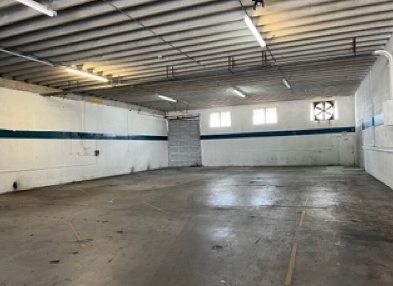 More Photos Of 7250 NW 41st St, Miami Warehouse For Lease