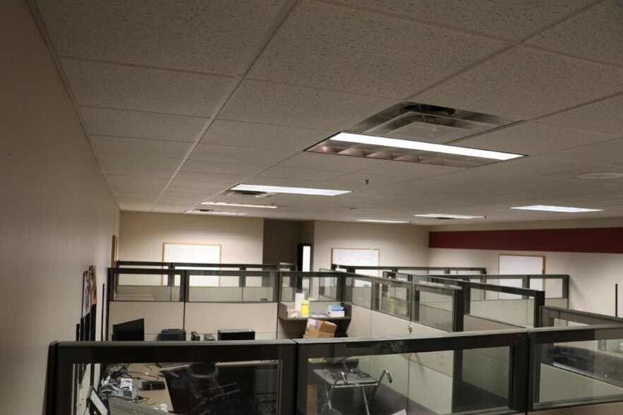 More Photos Of 2300 Brown Ave, Waseca Manufacturing For Sale