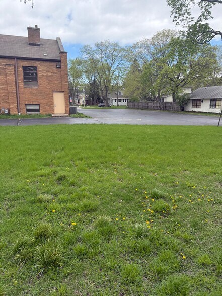 More Photos Of 15109 S Dillman St, Plainfield Religious Facility For Sale