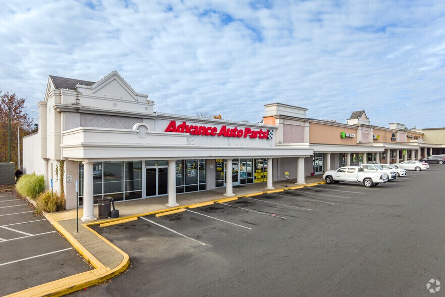More Photos Of 550 Jefferson Davis Hwy, Fredericksburg General Retail For Sale