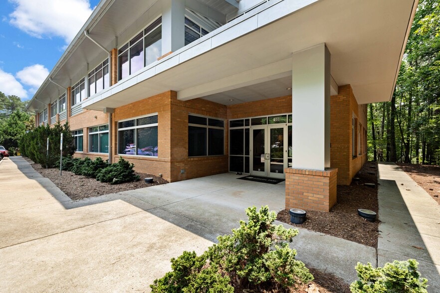 More Photos Of 8000 Brownleigh Dr, Raleigh Office For Sale