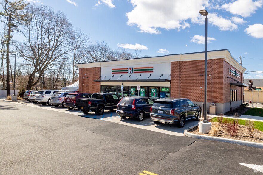 More Photos Of 336-338 E Jericho Tpke, Huntington Station Convenience Store For Sale