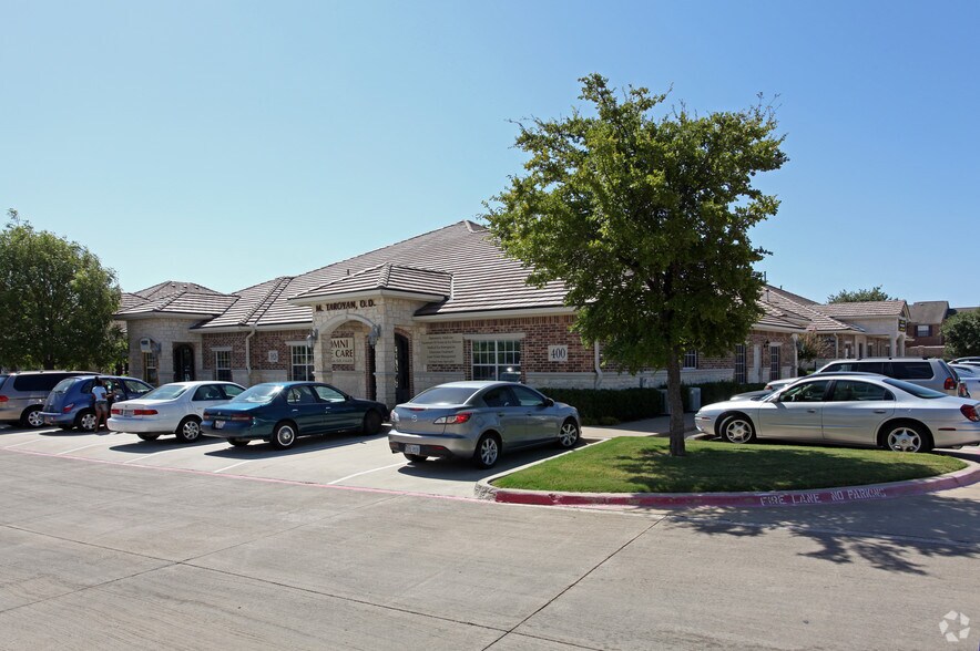 More Photos Of 5926 W Parker Rd, Plano Medical For Sale