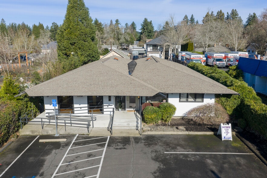 More Photos Of 9055 SW Beaverton Hillsdale Hwy, Portland Office For Lease