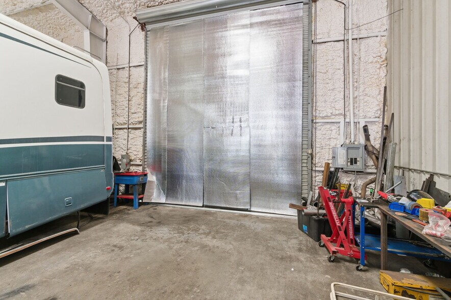 More Photos Of 20820 Fm-2854 Rd, Montgomery Auto Repair For Sale