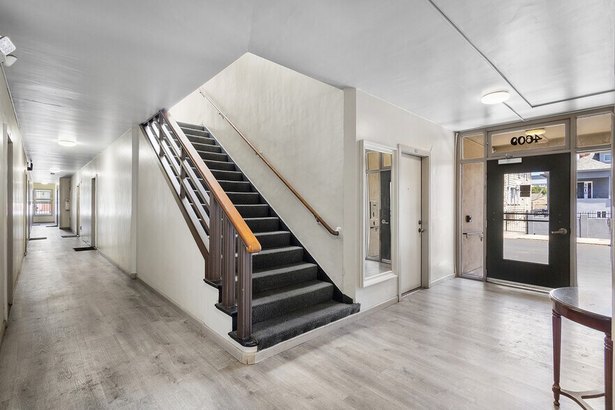More Photos Of 4609 Bond St, Oakland Apartments For Sale
