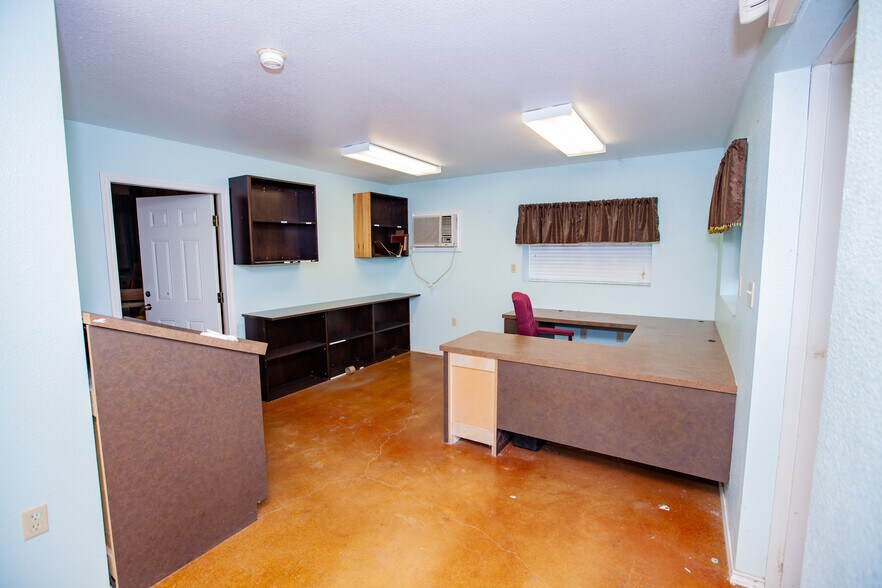 More Photos Of 5711 Monaco Cir, San Antonio Office For Lease