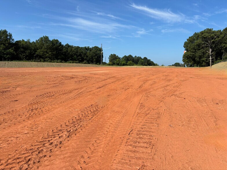 More Photos Of 607 Smith Cemetery Rd, Winder Warehouse For Lease