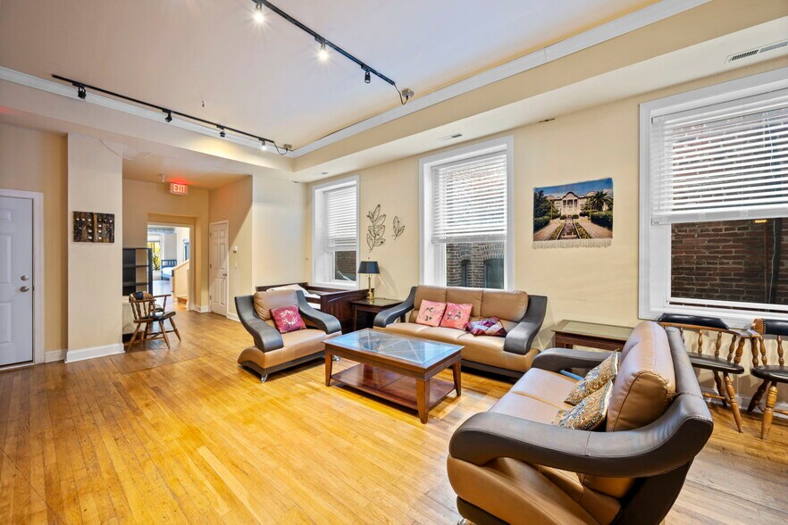 More Photos Of 338 N Charles St, Baltimore Storefront Retail Residential For Sale