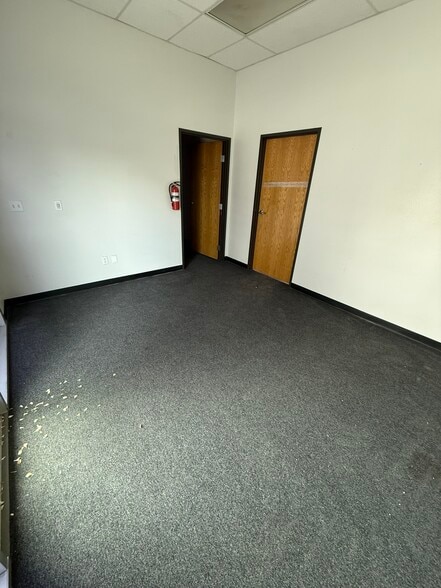 More Photos Of 41785 Elm St, Murrieta Warehouse For Lease