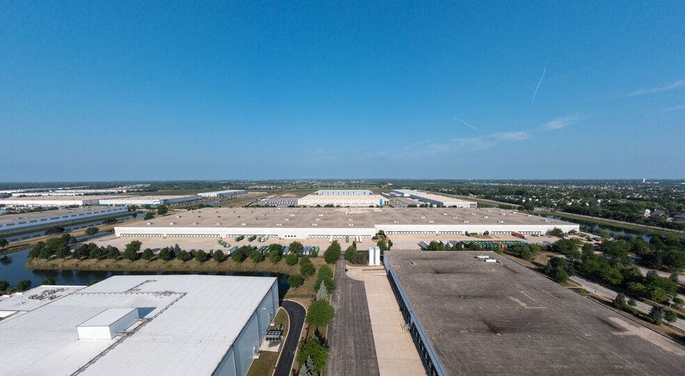 More Photos Of 901 Carlow Dr, Bolingbrook Manufacturing For Sale