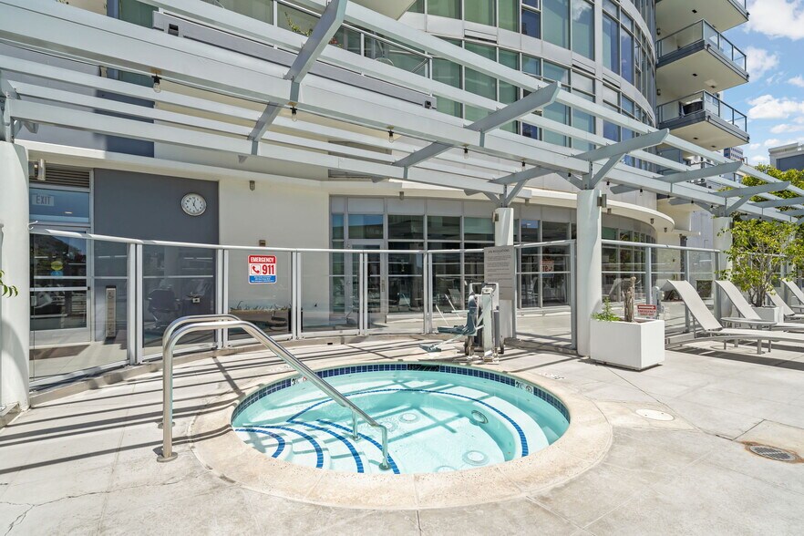 More Photos Of 400 W Ocean Blvd, Long Beach Apartments For Lease