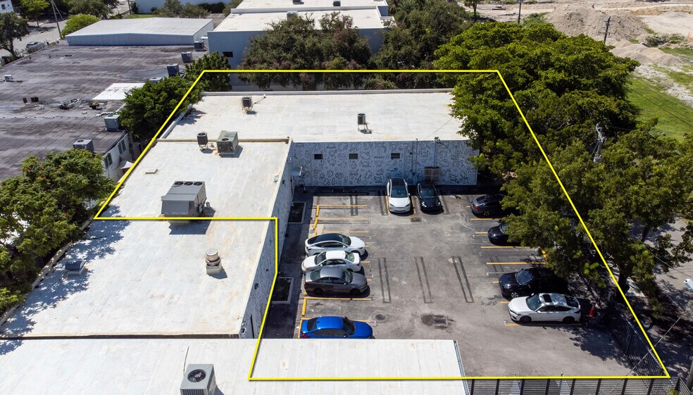 More Photos Of 350-360 NE 60th St, Miami Loft Creative Space For Lease