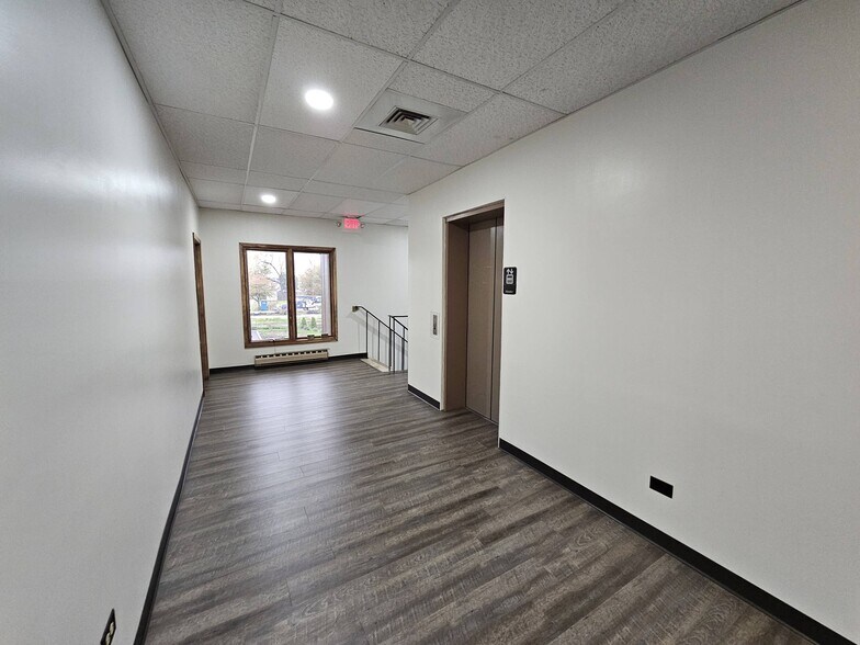 More Photos Of 417-435 Ridge Rd, Munster Unknown For Lease