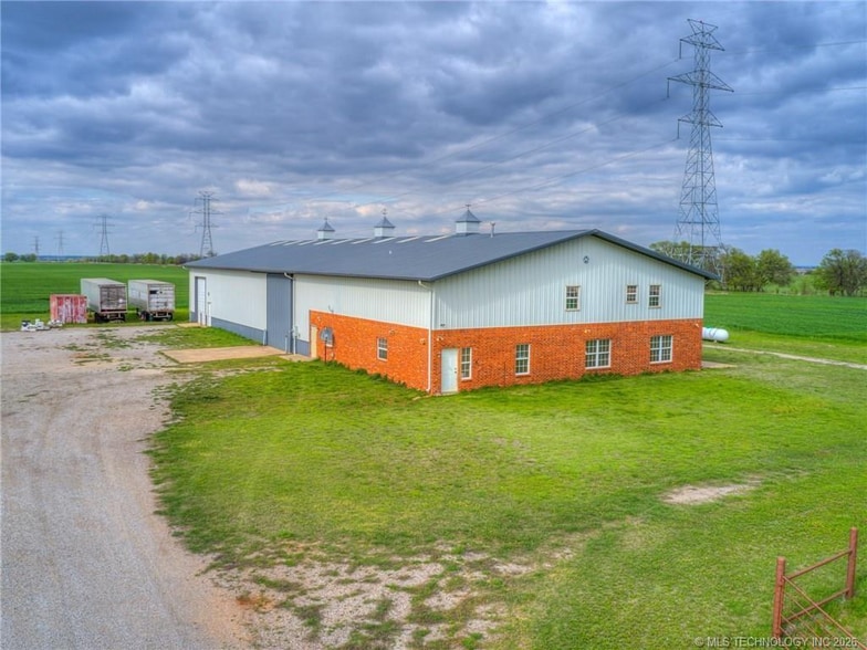 More Photos Of 12875 W Waterloo Rd, Edmond Warehouse For Sale