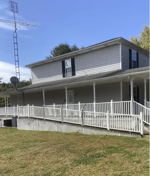 More Photos Of 163 Holly Hock Dr, Liberty Specialty For Sale